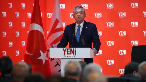 Özgür Özel'den iddialı çıkış: Yeni Parti'yi muhalefet etmek için değil, iktidar olmak için kurduk