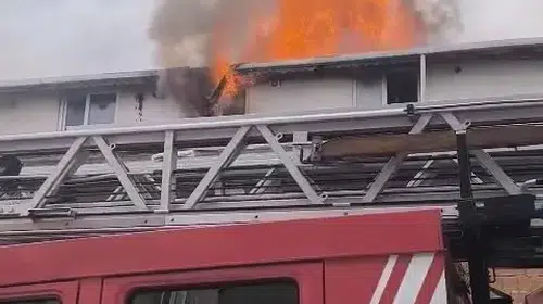 Sultanbeyli'de boş binada korkutan yangın: Bir kişi hastanelik oldu