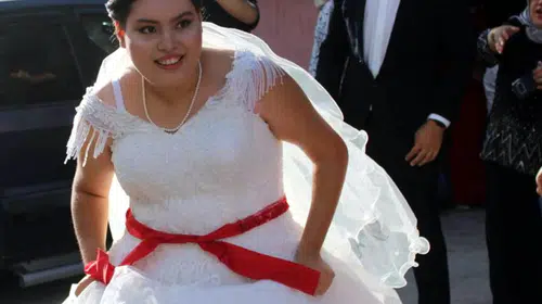 Kapaklı'da duygu dolu anlar: Esmanur'un gelinlik hayali gerçek oldu
