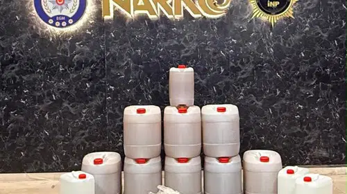 İstanbul'da zehir tacirlerine büyük darbe: 272 kilogram metamfetamin yakalandı