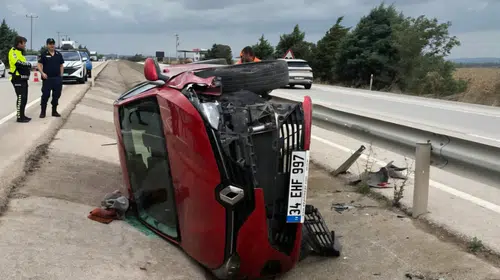 Karacabey yolunda korkutan kaza: Kontrolden çıkan araç kanala uçtu