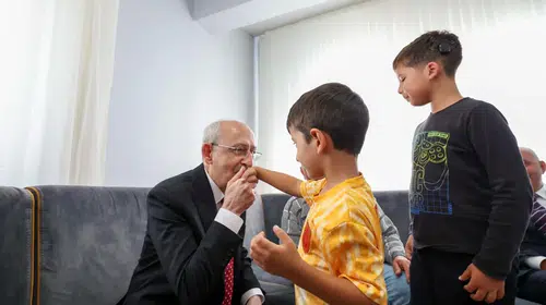 Kılıçdaroğlu'nun Bolu durağında samimi ev ziyareti