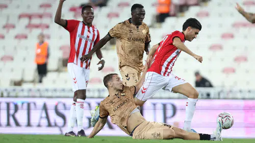 Sivas'ta nefes kesen geri dönüş: İki farklı geriden gelen Sivasspor puanı kurtardı