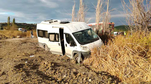 Savaştepe yolunda işçi servisi devrildi: 13 yaralı
