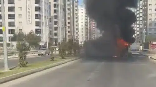Diyarbakır'da korku dolu anlar: Yolcu otobüsü alevlere teslim oldu