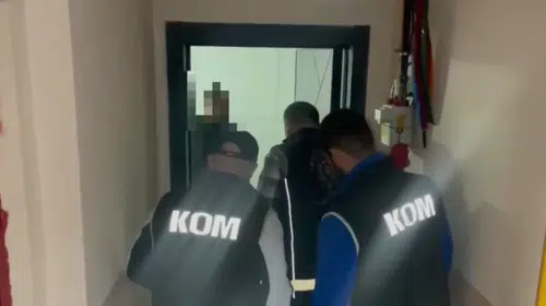 Karabük'te kalpazanlık operasyonu: Binlerce dolar sahte para ele geçirildi