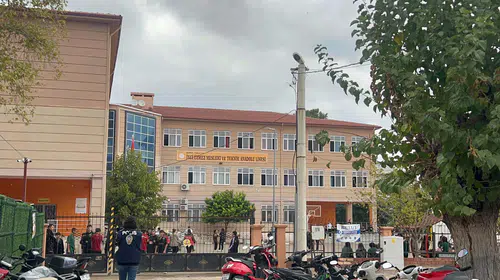 Turgutlu'da dehşet saçan saldırı sonrası okulda hüzünlü dönüş