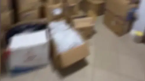 Ataşehir'de merdiven altı ilaç operasyonu: 3 kişi yakalandı
