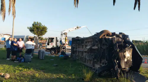 Manavgat'ta tur minibüsü dehşeti: 15 kişi yaralandı