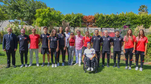 Göztepe'nin gurur tablosu: Milli sporcular Mehmet Sepil ile bir araya geldi