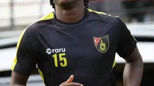 İstanbulspor'da büyük şok: Genç futbolcu dönüş yolunda fenalaştı