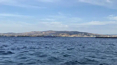 Ege'de fırtına ulaşımı vurdu: Gökçeada hattında sefer iptalleri