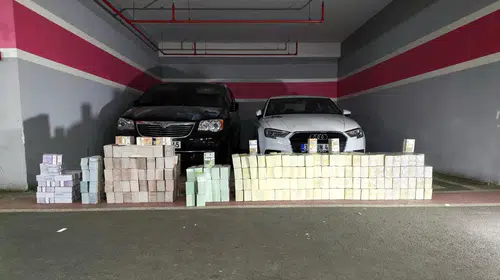 Otoparkta servet çıktı: Vanlı Kara Haydar'ın araçlarına dev operasyon