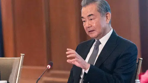 Pekin ve Paris hattında kritik diplomasi: Ticari gerilimler masaya yatırıldı