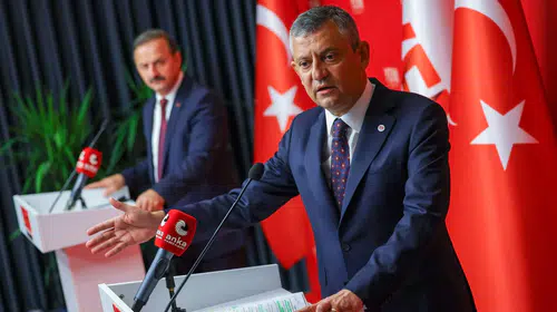 Özgür Özel'den Mansur Yavaş'ın İstifasına İlişkin Net Mesaj: Kararlarına Saygı Duyuyoruz