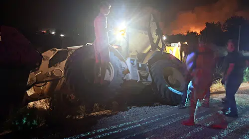 Antalya'da orman yangını kabusu: Alevler ev ve seralara sıçradı