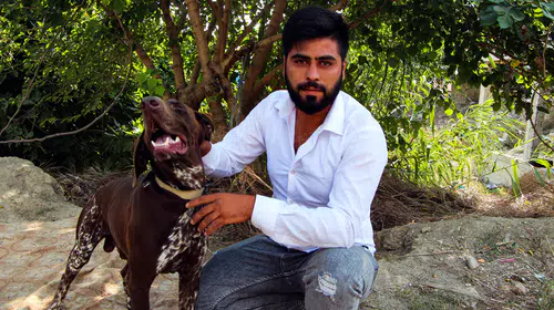 Adana'da vicdansız saldırı: Komşusunun köpeğini sopayla dövdü