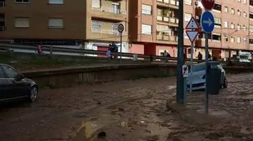 İspanya'da şiddetli yağış felaketi: Bir can kaybı ve ulaşımda büyük aksamalar
