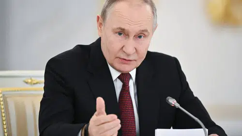 Kremlin'den barış mesajı: Putin çözüm için kapıyı araladı