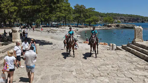 Phaselis'in sessiz koruyucuları: Atlı jandarmalar devriyede