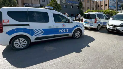 Konya'da alacak verecek kavgası kanlı bitti: İki kişi birbirini bıçakladı
