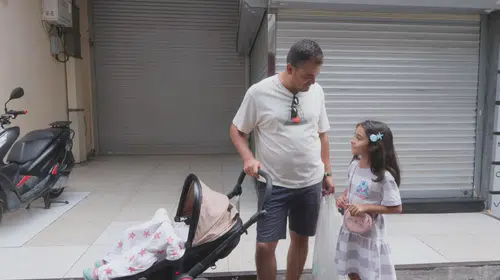 Eğitim maratonu öncesi Eminönü'nde son dakika telaşı: Veliler rotayı Tahtakale'ye çevirdi