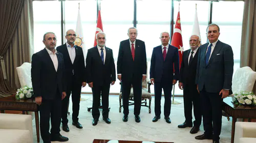 AK Parti Genel Merkezi'nde kritik görüşme: Erdoğan ve Yapıcıoğlu bir araya geldi