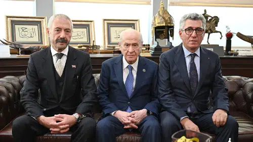 MHP Genel Merkezi'nde dikkat çeken görüşme: Bahçeli iki aileyle bir araya geldi