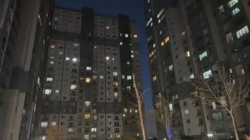 Esenyurt'ta korku dolu anlar: Otopark yangını gökdeleni sardı