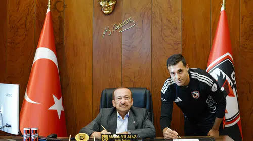 Gaziantep FK'da transferin son saniyeleri hareketli geçti: Üç imza birden