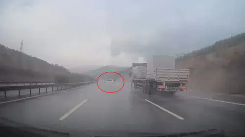 Bursa-İstanbul yolunda korkutan kaza: Saniye saniye kaydedildi