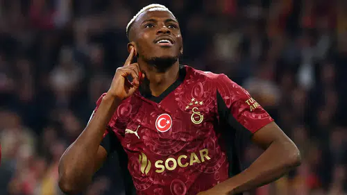 Galatasaray’dan Ajax’a tarihi fark: Osimhen’den Şampiyonlar Ligi’nde hat-trick