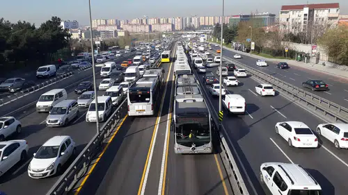 İstanbullular dikkat: Metrobüs'ün güzergahı değişiyor!