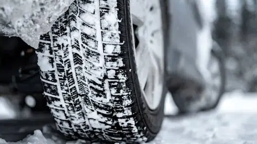 Kış lastiği zorunluluğu bugün başladı: Takmayanın cezası ne kadar?