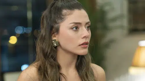 Sıla Türkoğlu, Kızılcık Şerbeti'ne veda eder etmez o isimleri takipten çıkardı