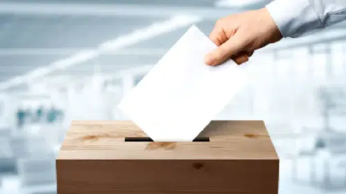 Yapay zeka seçmen davranışını değiştirebilir mi? Yeni araştırmalar siyasi manipülasyon riskine dikkat çekiyor