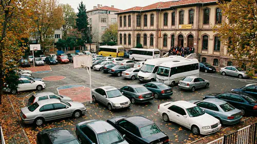 İstanbul Valiliği kararıyla 19 okul bahçesi İstaypark otoparkı oldu