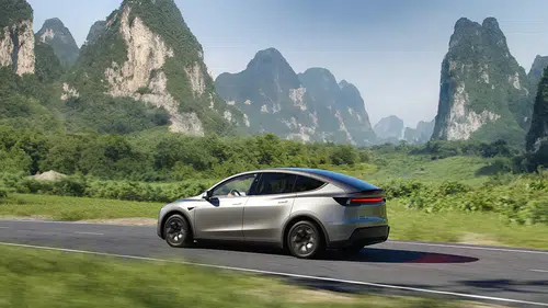 Tesla Avrupa'da dipte, Türkiye'de gökte!