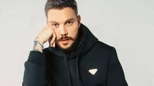 Sinan Akçıl’ın 10 yıldır otoparkta bekleyen minibüsü icralık oldu