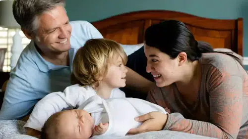 Ebeveynlerin kayırdığı çocuklar daha kötü ruh sağlığı riskiyle karşı karşıya