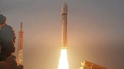 Uzaydan akıllı telefonlara internet: BlueBird 6 fırlatıldı