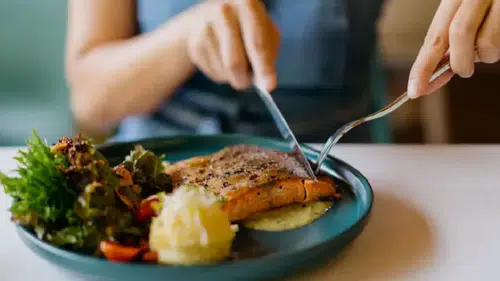 Yeme hızınız kim olduğunuzu söylüyor: İşte yavaş yiyenlerin ortak özellikleri