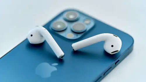 iPhone kullanıcıları artık kablosuz kulaklıkla anında çeviri yapabilecek