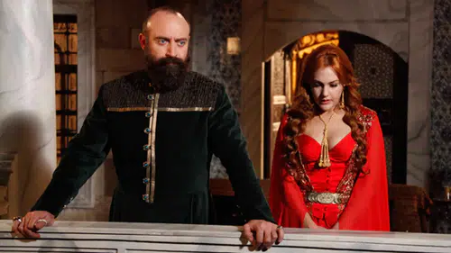 Halit Ergenç ve Meryem Uzerli 15 yıl sonra aynı projede buluşuyor