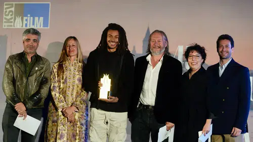 45. İstanbul Film Festivali’nde Altın Lale “Prenses Mumbi”nin oldu