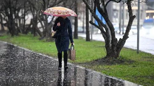 Meteoroloji’den kuvvetli sağanak uyarısı: Sıcaklıklar düşüyor, saat verildi