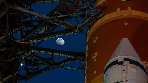 İnsanlık 50 yıl sonra Ay’a dönüyor: Artemis II görevi bugün başlıyor