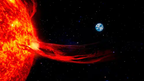 Güneş’te devasa patlamalar: Dünya genelinde radyo sinyalleri kesildi