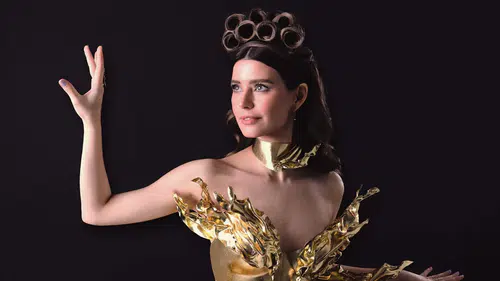 Beren Saat'in ilk albümü "Exuberance" yayımladı