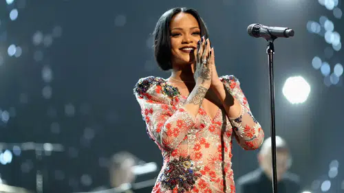 Rihanna'nın sosyal medya hamlesi gündem oldu: Ankara Havalimanı'nı takibe aldı